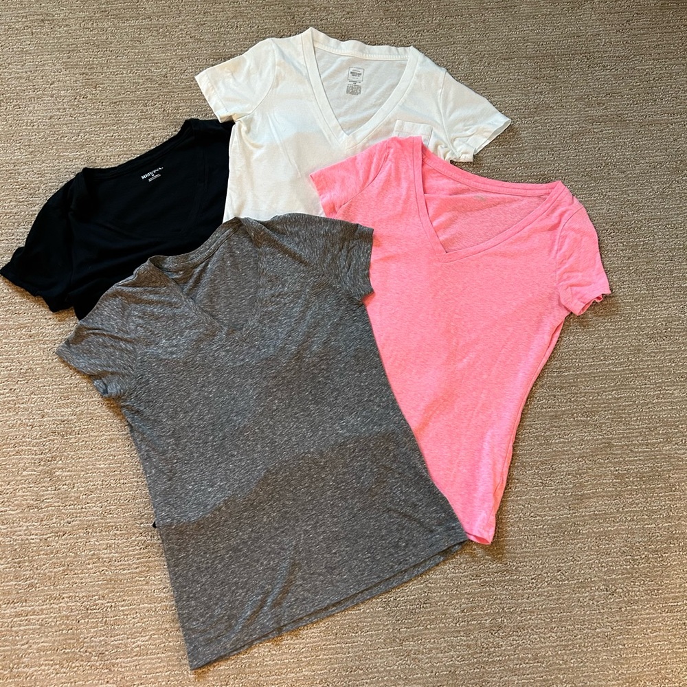 Mossi no and Merona tshirt bundle